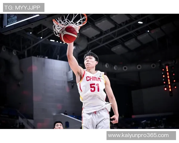 杨瀚森生涯第三记三分球超越姚明成历史新高引发热议